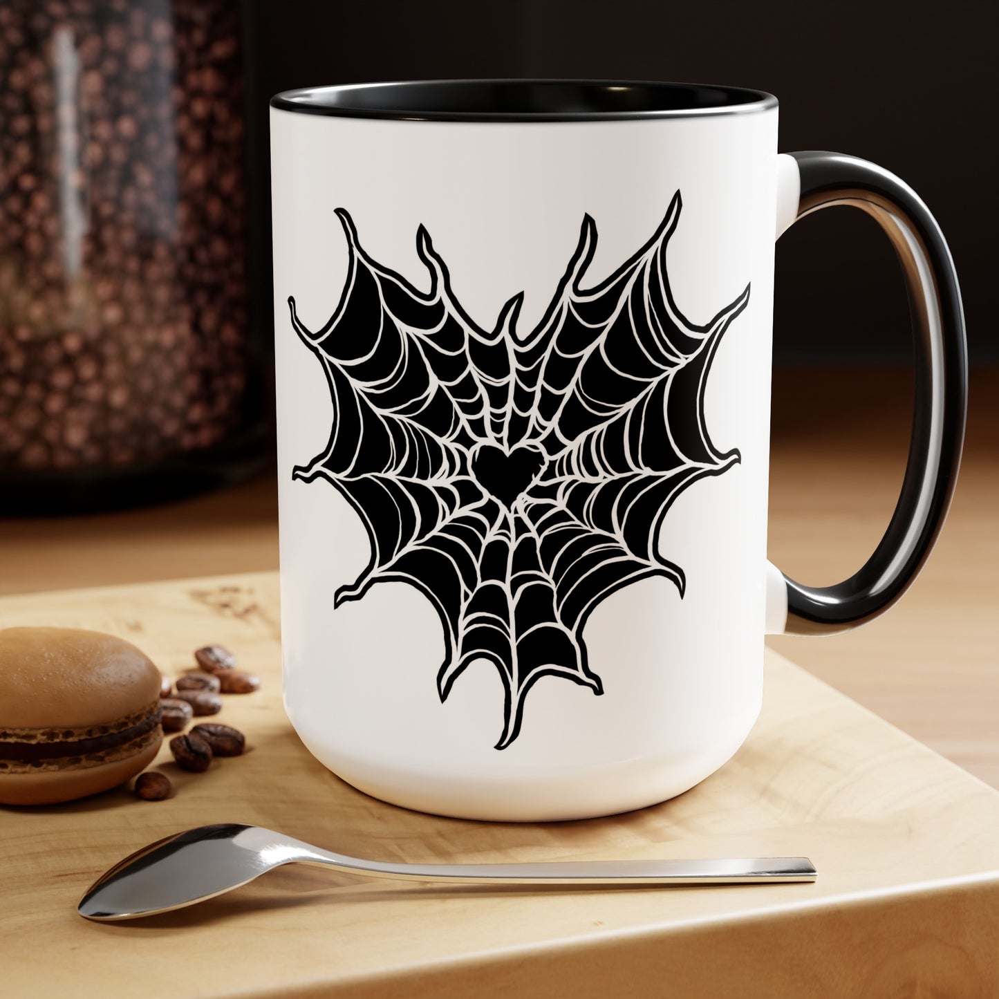 Tasse mit Spinnennetz-Herz